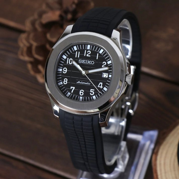 Seiko Aquanaut Black