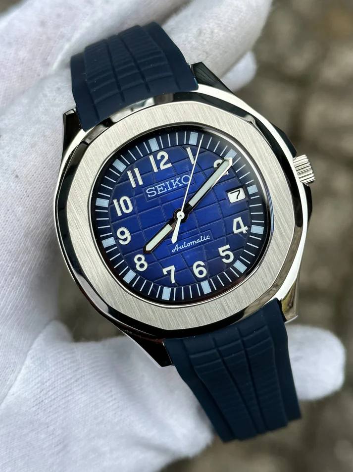 Seiko Aquanaut Blue